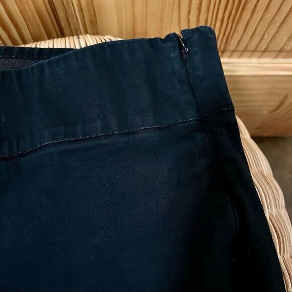 Old Navy black slim fit side zip flat front cropped ankle length pants 30W - Picture 3 of 5